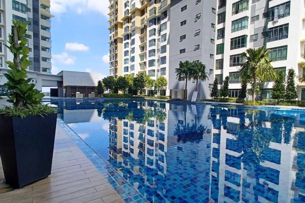 Homestay Arc Cozyhome Austin Hills 4-5Pax Johor Bahru Luaran gambar