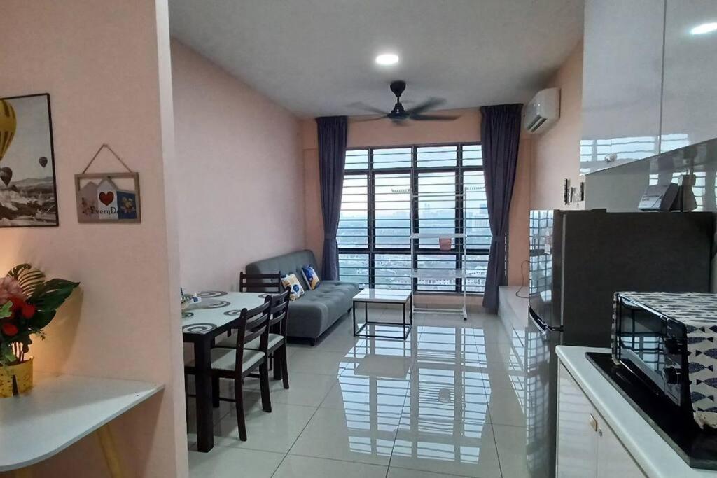 Homestay Arc Cozyhome Austin Hills 4-5Pax Johor Bahru Luaran gambar
